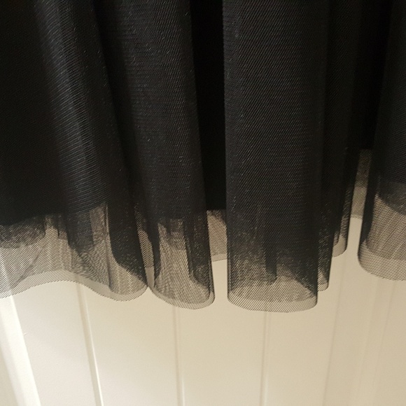 H & M Divided tulle dress. - Picture 8 of 12